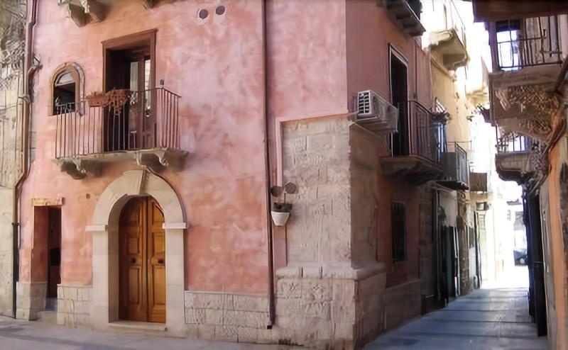 Отель Antica Dimora San Girolamo Ликата Экстерьер фото